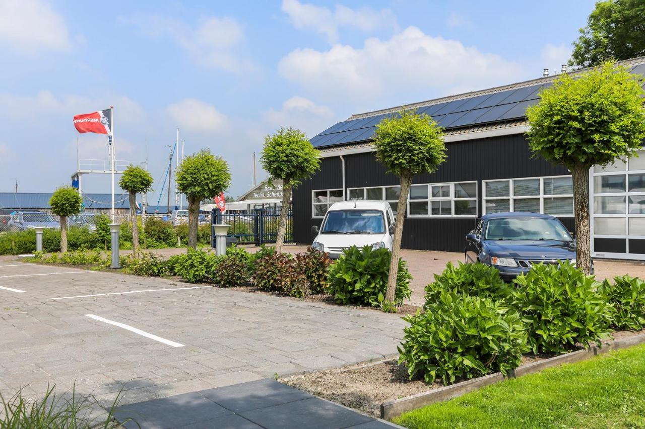 Luxe Houseboat Skoft Hotel Grou Exterior photo